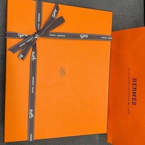 Meet your Posher, Hamee